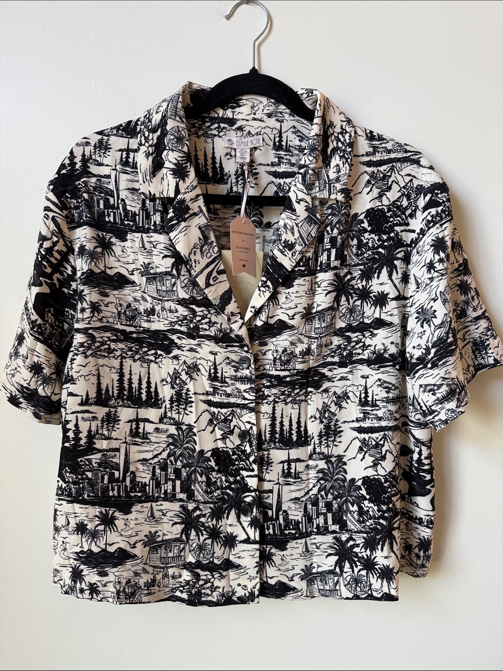 Elaine Rose boutique Hawaiian button top crop boxy shirt